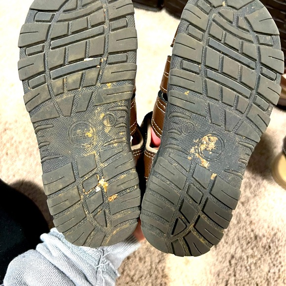 The children’s place sandals size 11 - Picture 2 of 2